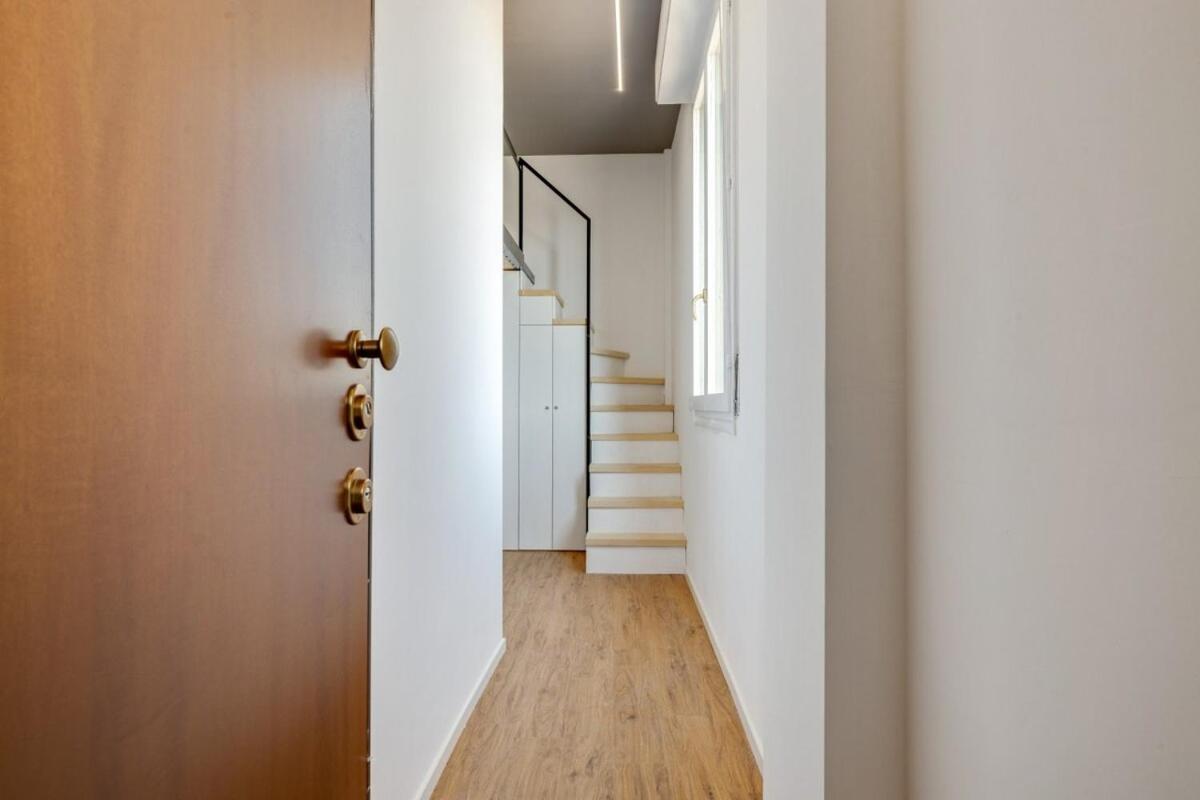 Homeby, Cozy Penthouse Apartment Milão Exterior foto